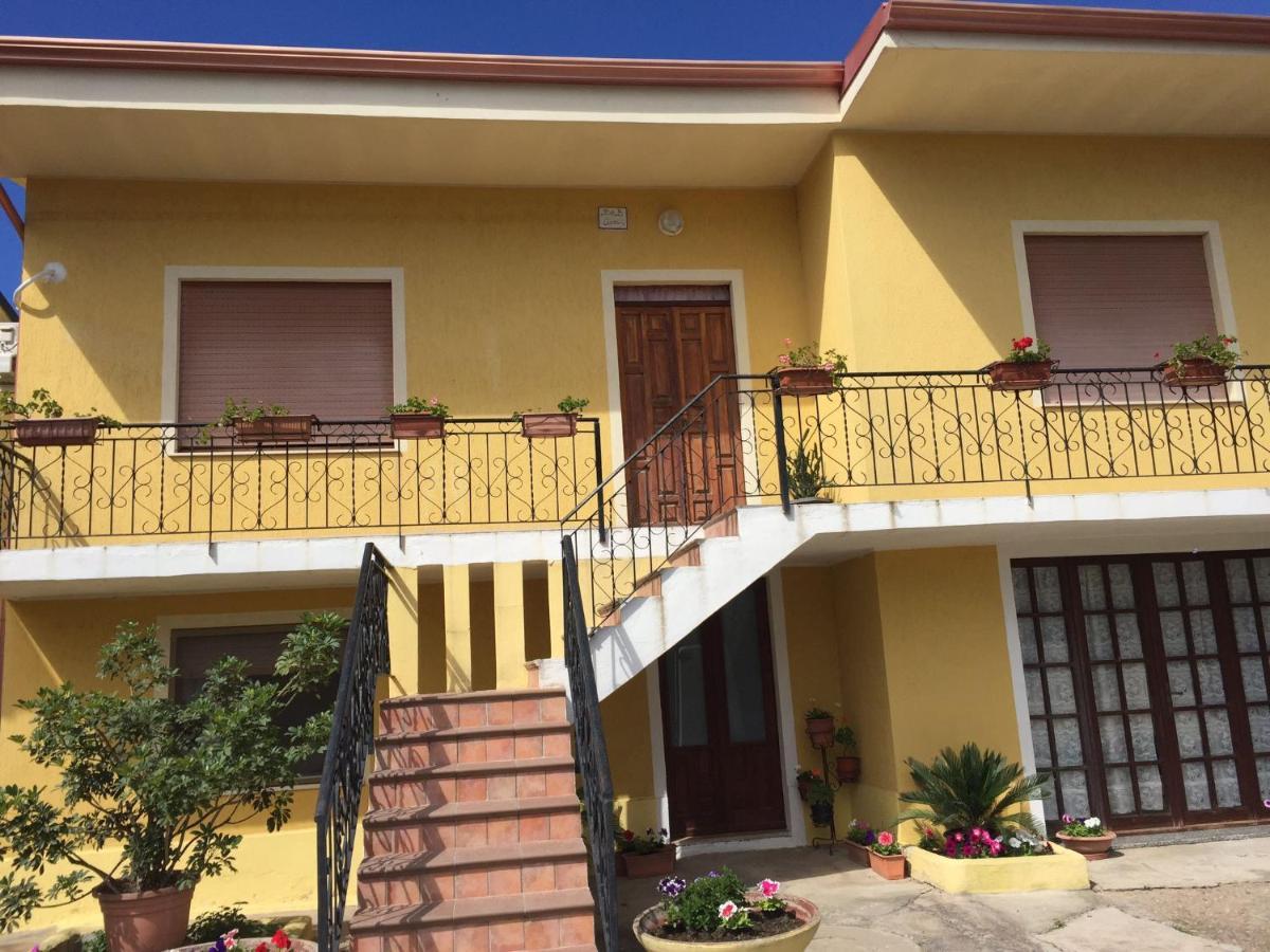 B&B Anna Piscinas Exteriér fotografie