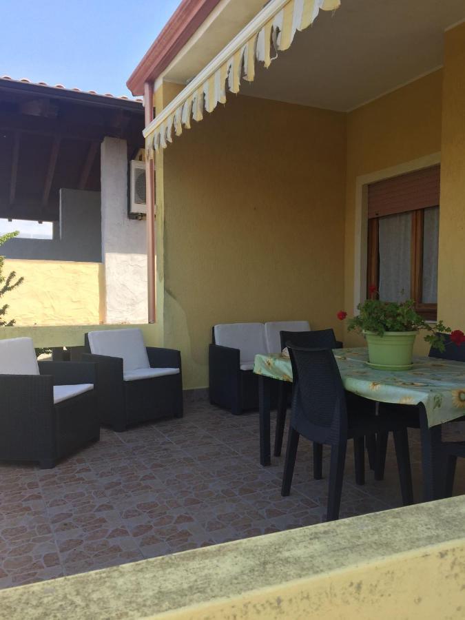 B&B Anna Piscinas Exteriér fotografie